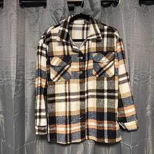 Women’s size small Shacket